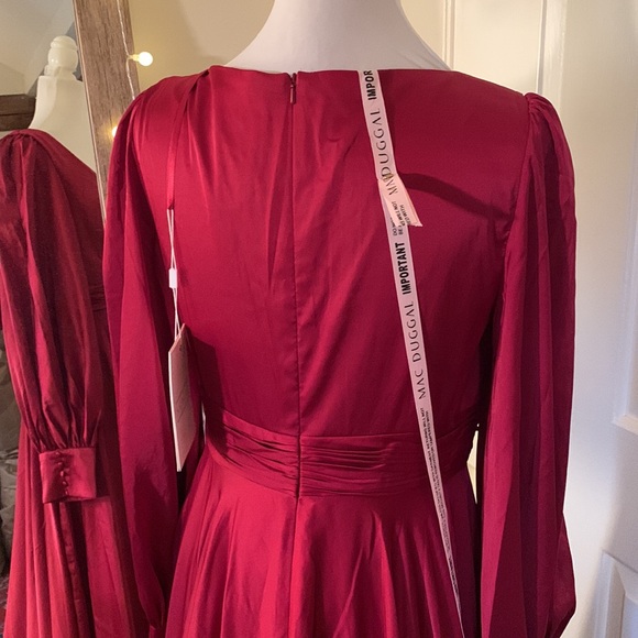 Mac Duggal SPIT BISHOP SIFFVE WRAP OVER FLOWY GOWN 67847 - Picture 8 of 16